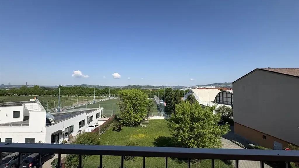 Balcon - Significant Apartment with Terrace in Alba
