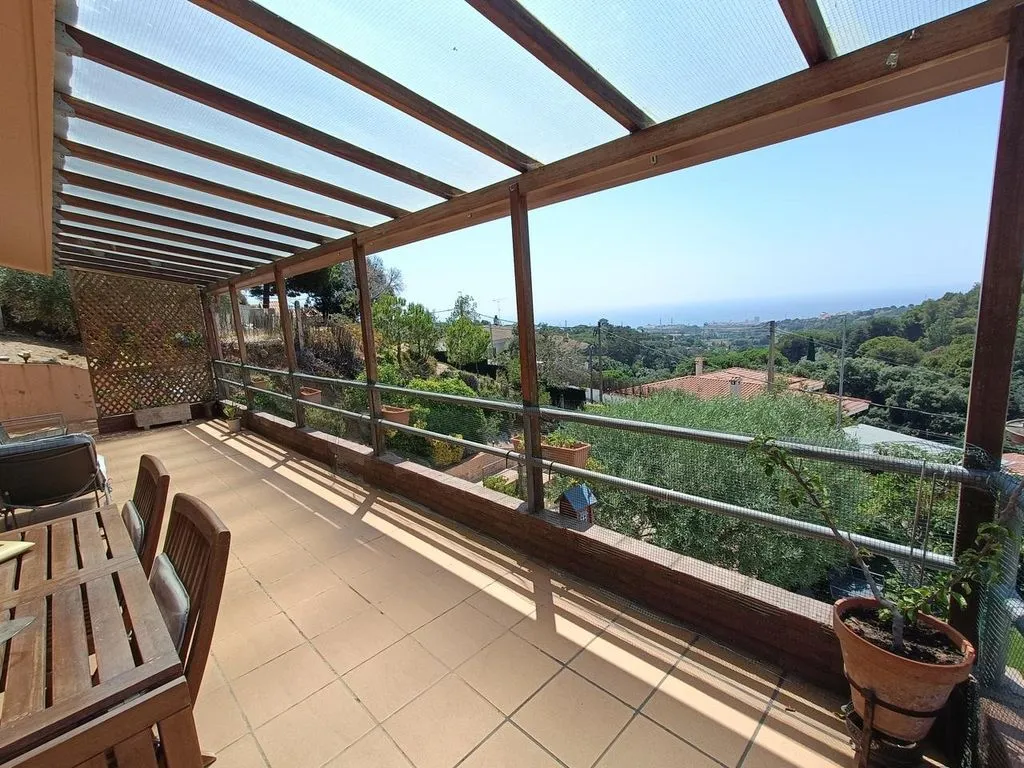 Terrass - Luxury Villa with Sea Views in Mataró