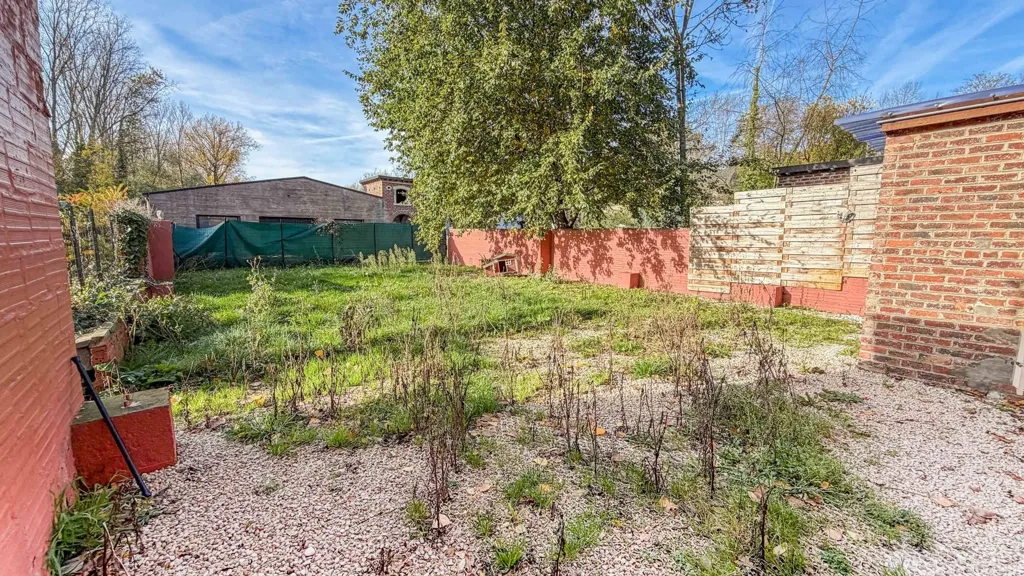 Jardin - Villa Rénovée avec Jardin et Bureau à Proximité des Axes