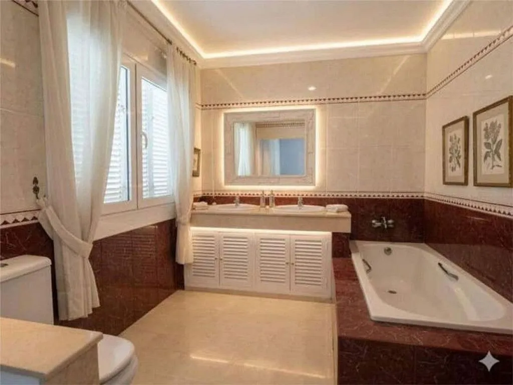 Salles de bain - Semi-detached House with Pool in Marbella