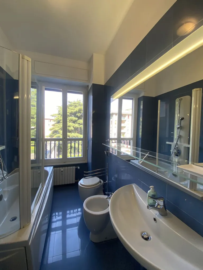 Bathrooms - Bright Apartment with Balcony in Como