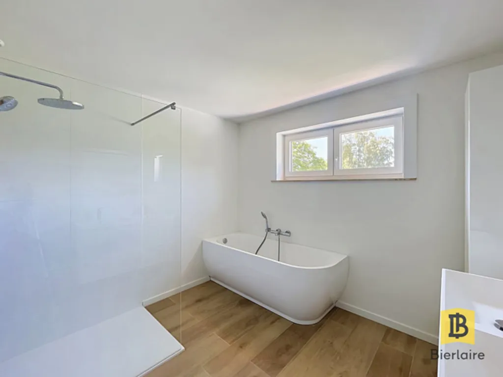 Bagni - Detached House with Solar Panels in Hyon