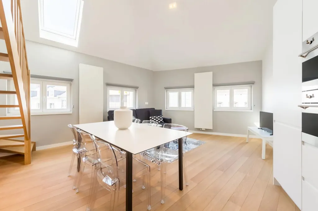 Söögituba - Unfurnished Duplex with Mezzanine in Ixelles