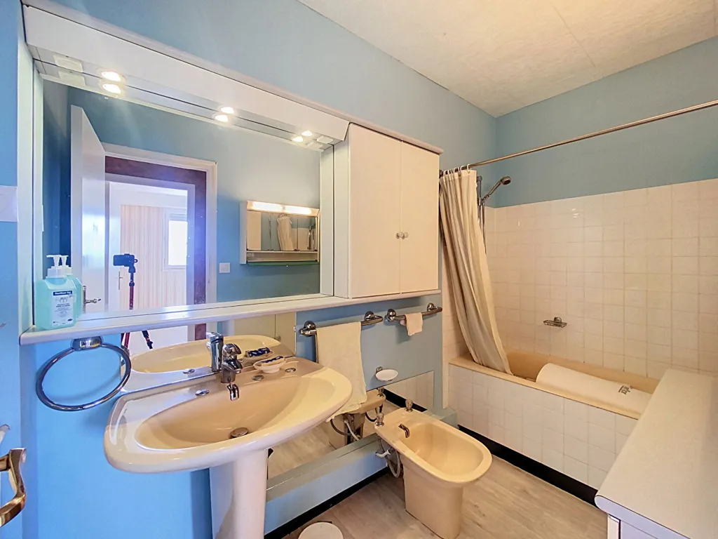 Salles de bain - Appartement T4 avec Balcon à Lorient