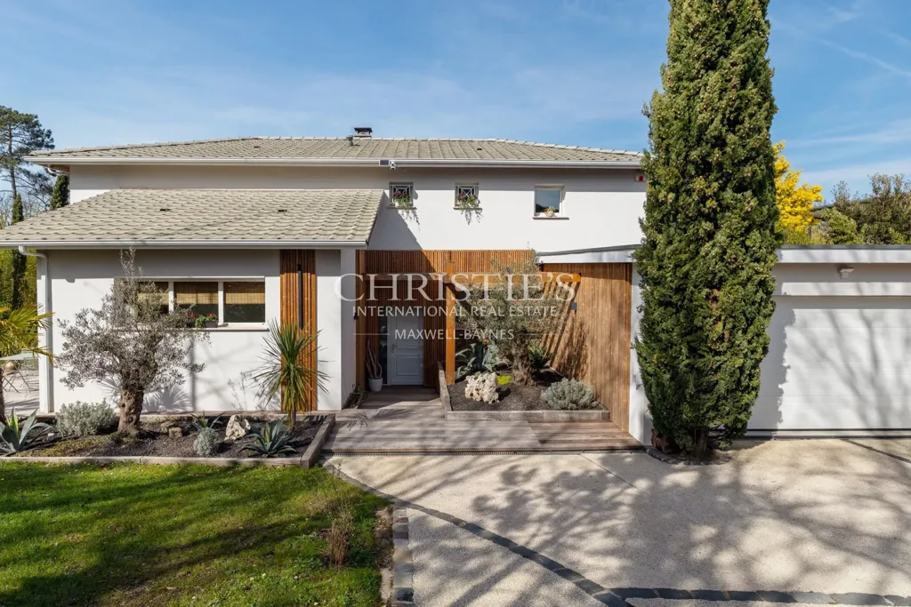 Välivaade - Renovated House with Pool in Bouliac