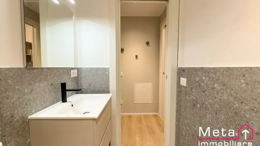 Salles de bain - Modern Flat with Concierge in Milan