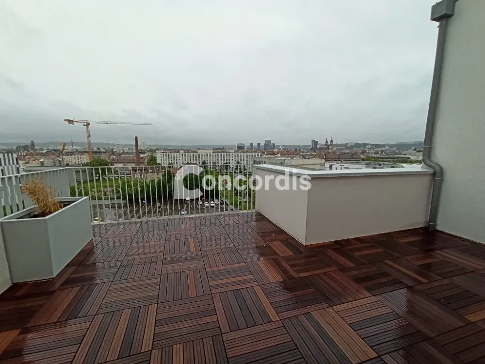 Rõdu - Modern Apartment with Terrace in Nancy