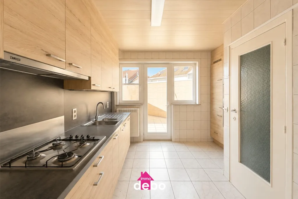 Cuisine - Maison Familiale avec Garage Spacieux à Ostende
