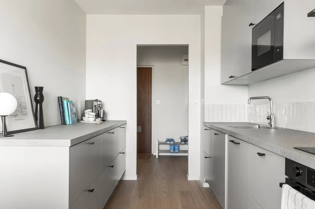 Cuisine - Renovated Two-Bedroom with Glass Balcony in Malmö