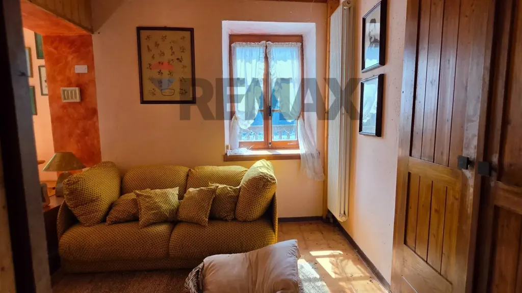 Living Room - Trilocale with Garden in Darzo