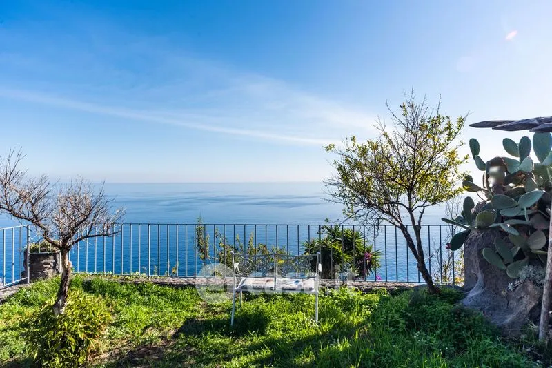 Garden - Rustic Cottage with Sea View in Acireale