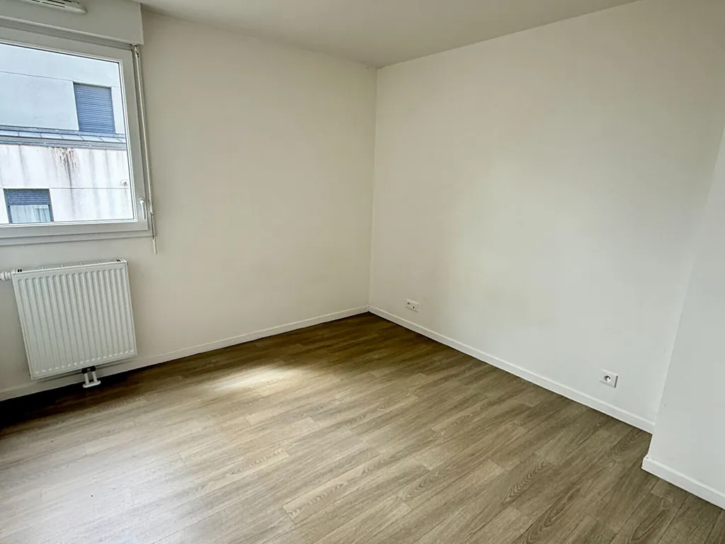 Pièces - Appartement F3 avec Balcon et Parking à Caen