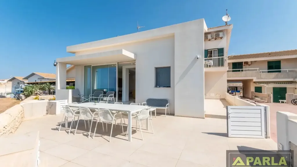 Terrasse - Villa with Beach Access in Marina di Ragusa
