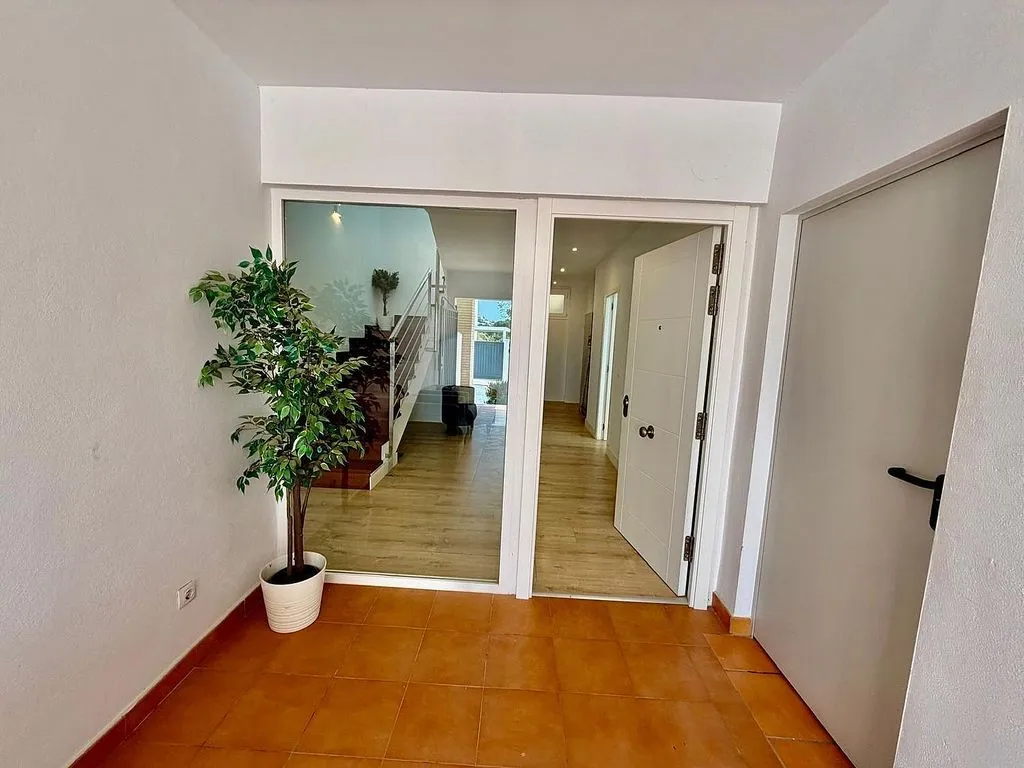 hallway_entrance