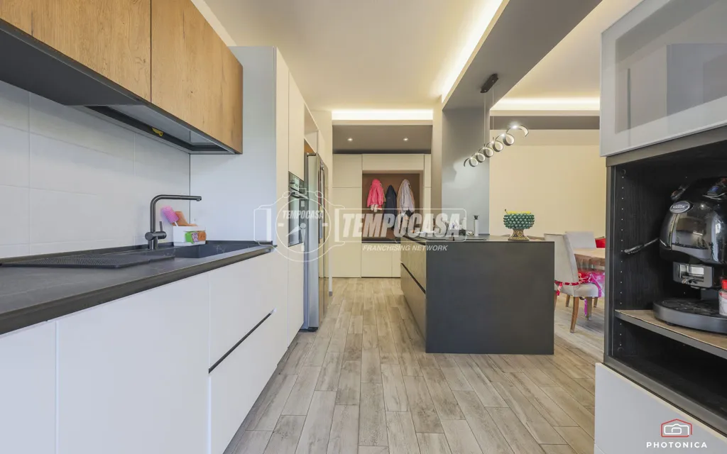 Cuisine - Modern Apartment with Private Garden in Bologna