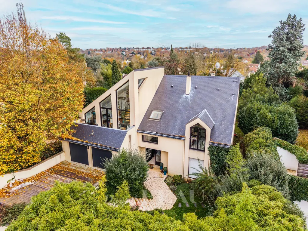 Õhuvaade - Architect-Designed House with Terrace in Bougival