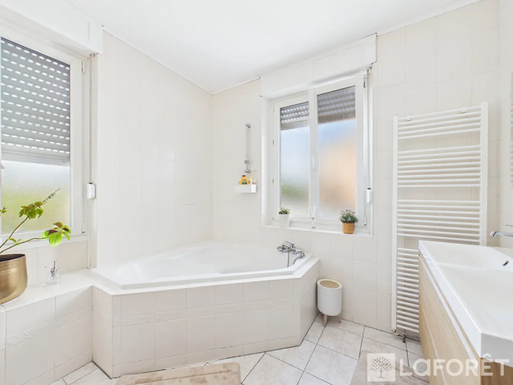 Bagni - Bourgeois House with Pool in Pfastatt