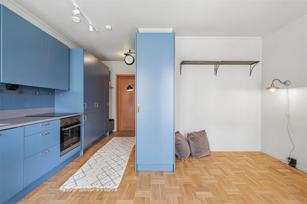 Kitchen - Modern Flat with Balcony in Rosendal