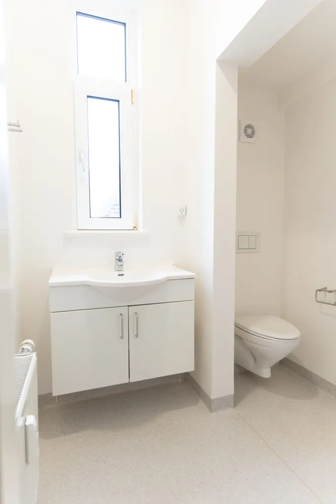 Salles de bain - Renovated Apartment with Two Balconies in Grenaa