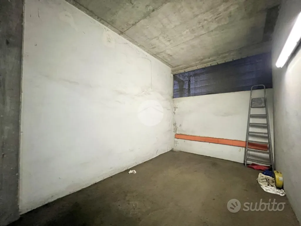 Garage - Single Car Box in Quarto Miglio