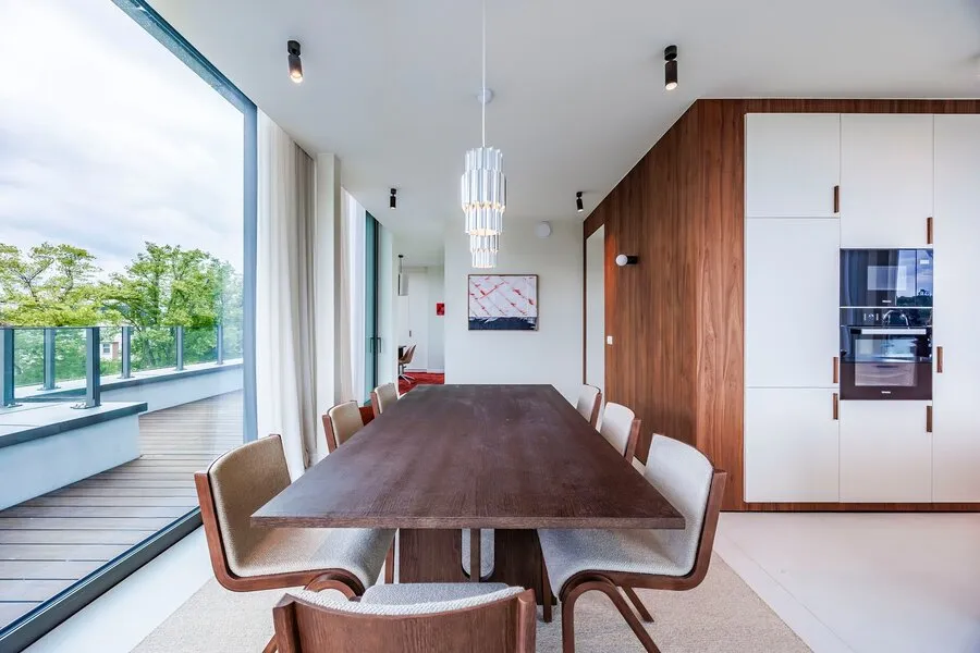 Salle à manger - Penthouse Moderne avec Vue Imprenable à Ukkel