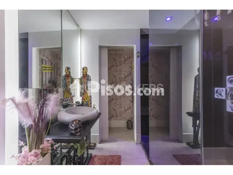 Vannitoad - Modern Studio Flat with Balcony in Madrid Centre
