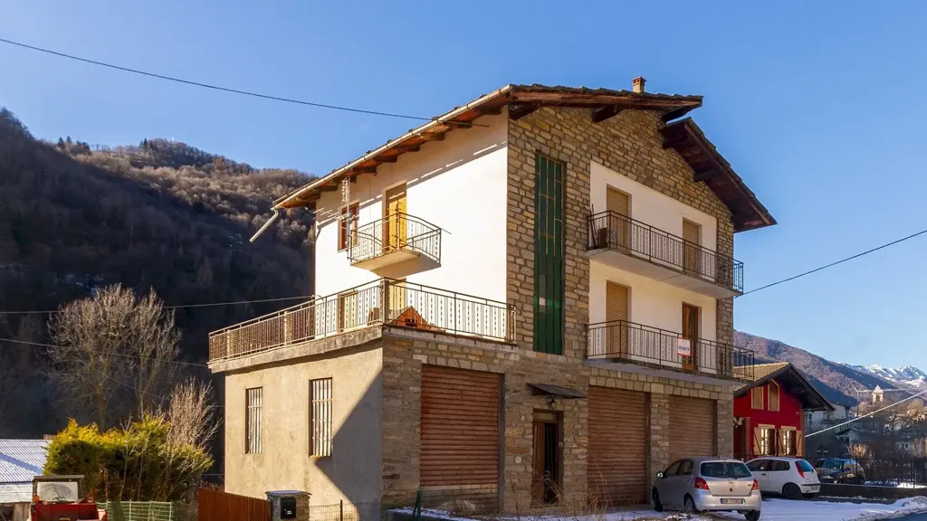 Extérieur - Detached House with Three Garages in Frassino