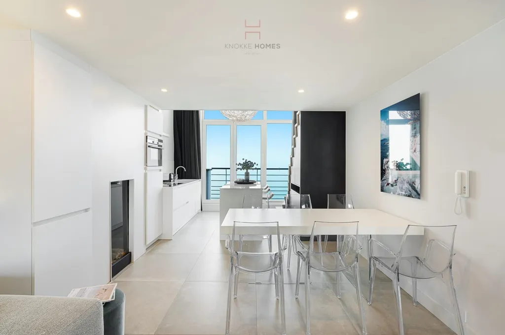 Salle à manger - Duplex Mansardé avec Mezzanine et Vue Mer à Zeedijk-Het-Zoute
