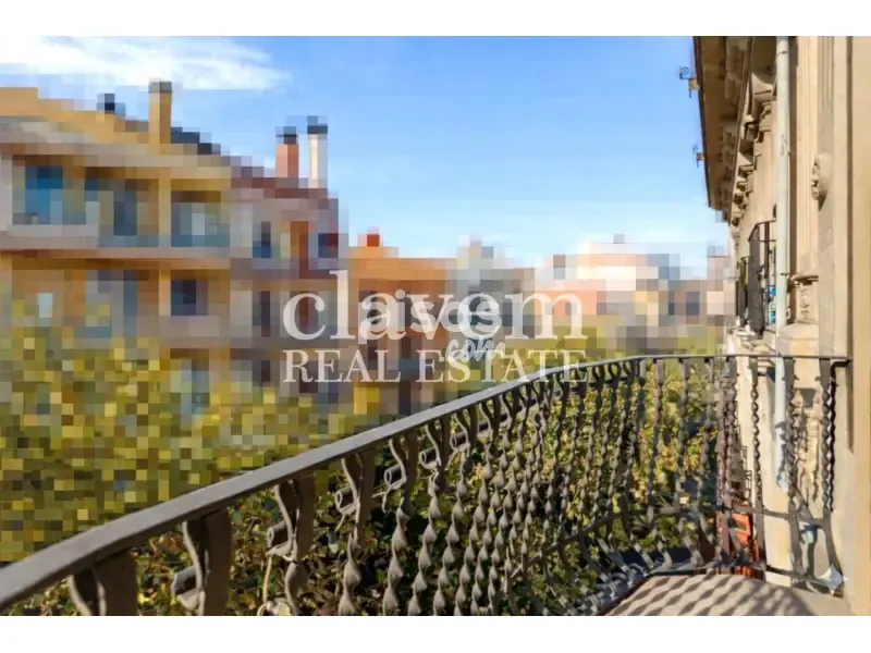 Rõdu - Characterful Apartment with Balcony in L'Esquerra de l'Eixample