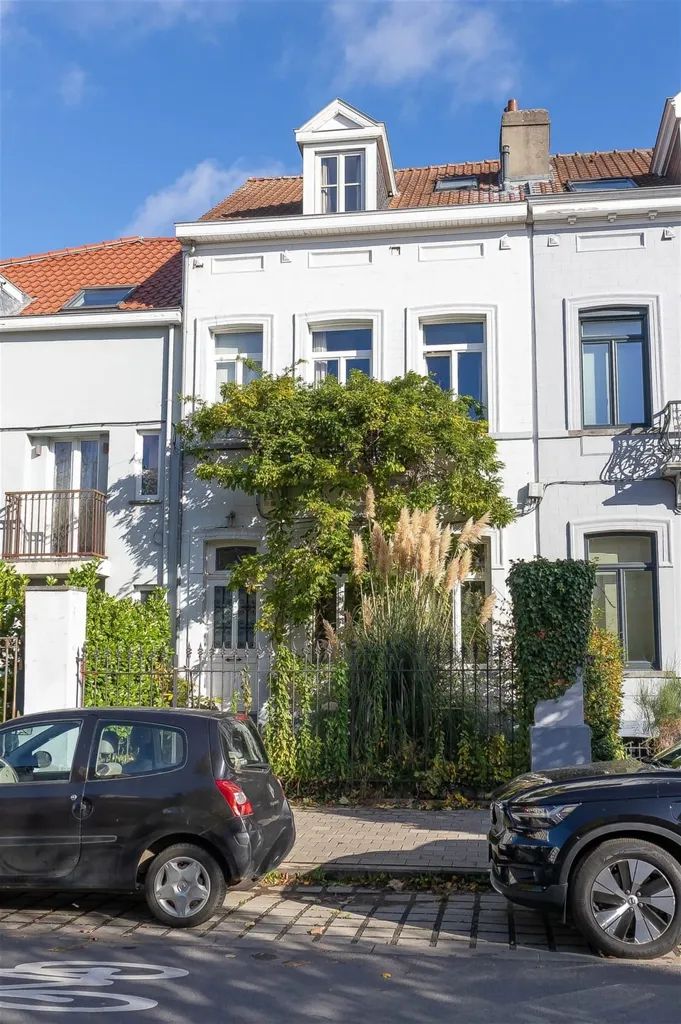 Extérieur - Maison de maître avec charme authentique à Uccle