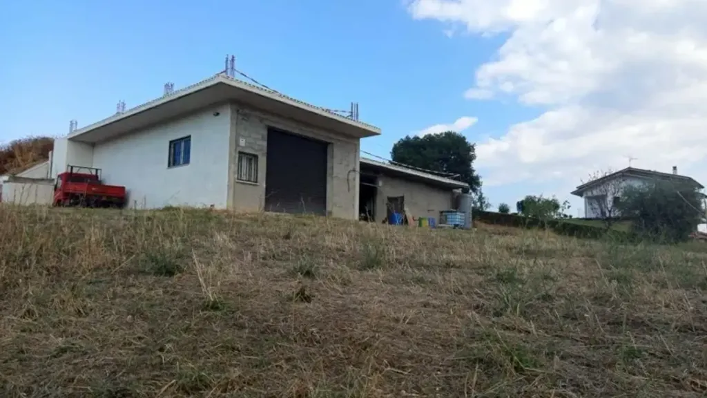 Välivaade - Warehouse with Workshop in Lanciano