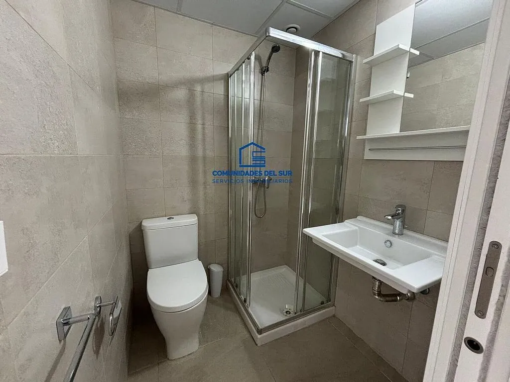 Salles de bain - Modern Apartment with Sea View in Fuentebravía