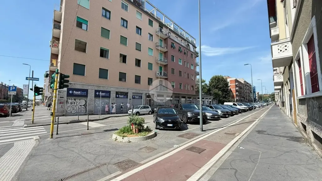 Esterno - Modernised Triplex with Balcony in Milan
