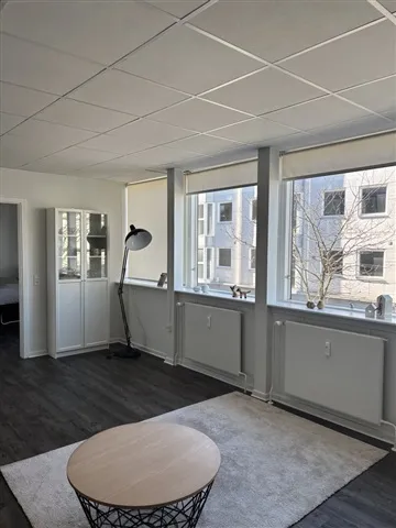 Bureau - Apartment with Balcony in Bryggergade