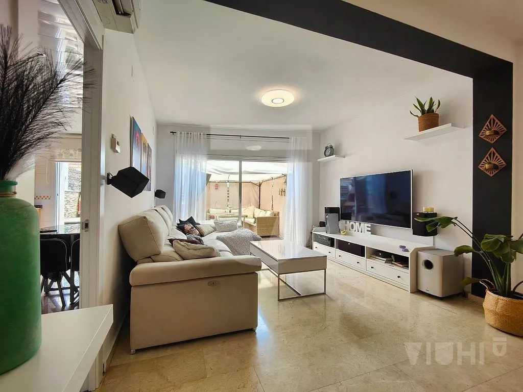 Soggiorno - Duplex Flat with Patio in Montgat