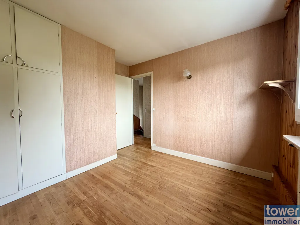Pièces - Maison avec jardin et garage à Drancy