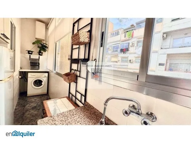 Cuisine - Studio with Balcony in Ensanche Area
