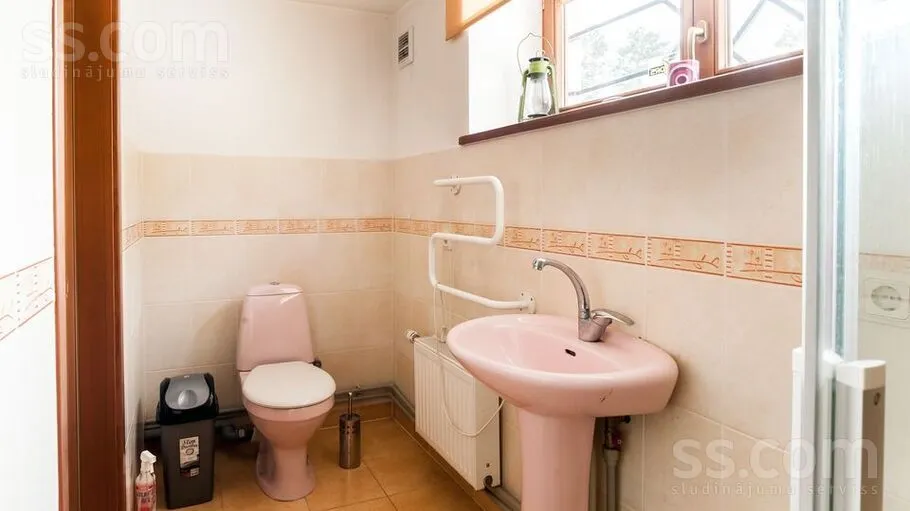 Bagni - Apartment with Lake View in Riga's Berģi