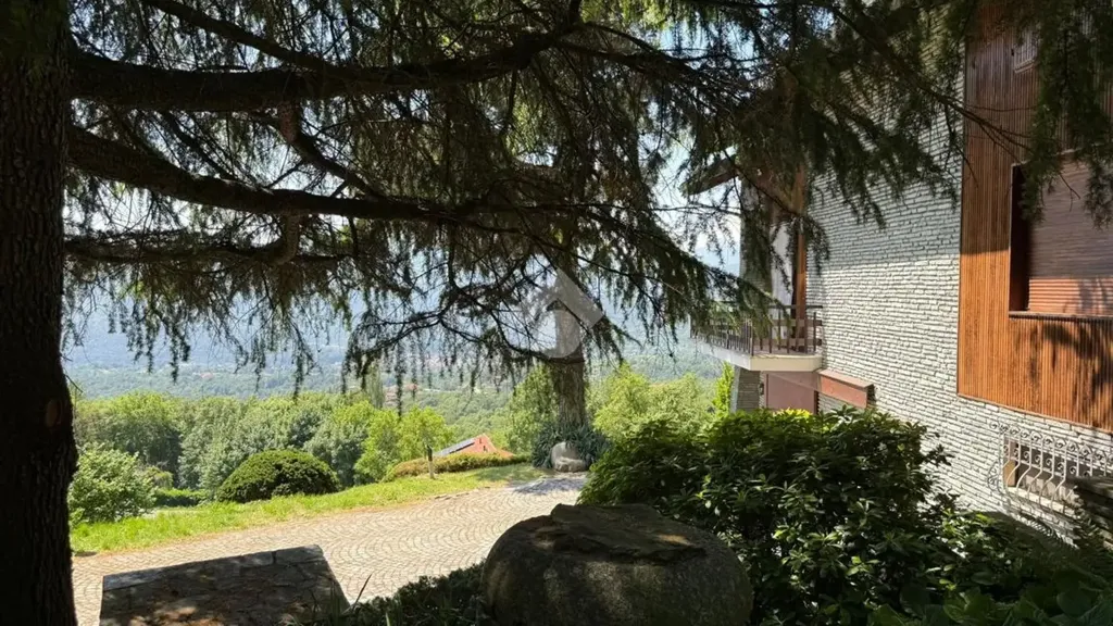 Aed - Villa with Panoramic View in Coassolo Torinese