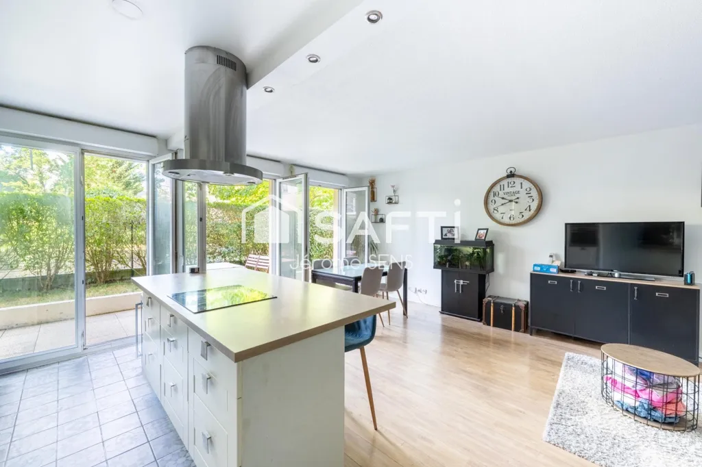 Cucina - Apartment with Garden in Poissy