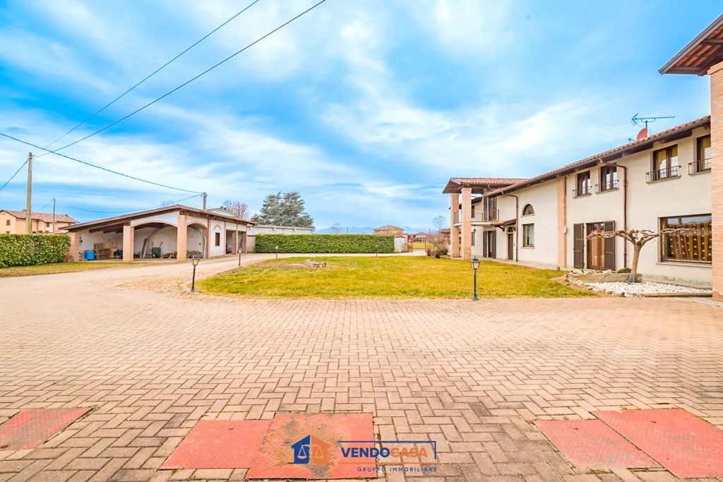 Exterior - Rustic Villa with Private Garden in Genola