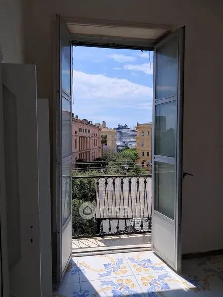 Stanze - Appartamento con vista panoramica a Salerno