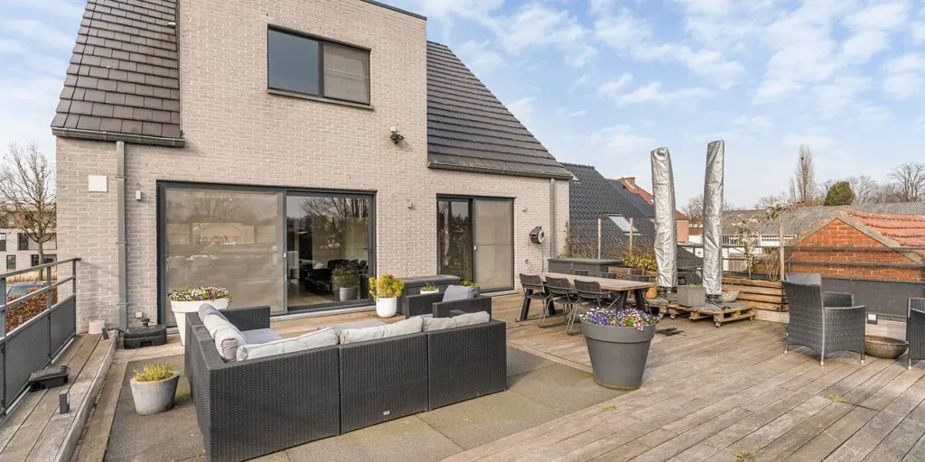 Terrasse - Duplex avec Terrasse et Jardin à Genk
