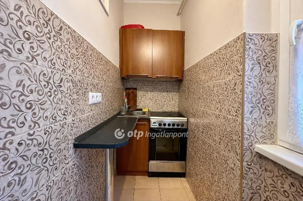 Cuisine - 2-Bedroom Apartment with Balcony in Debrecen