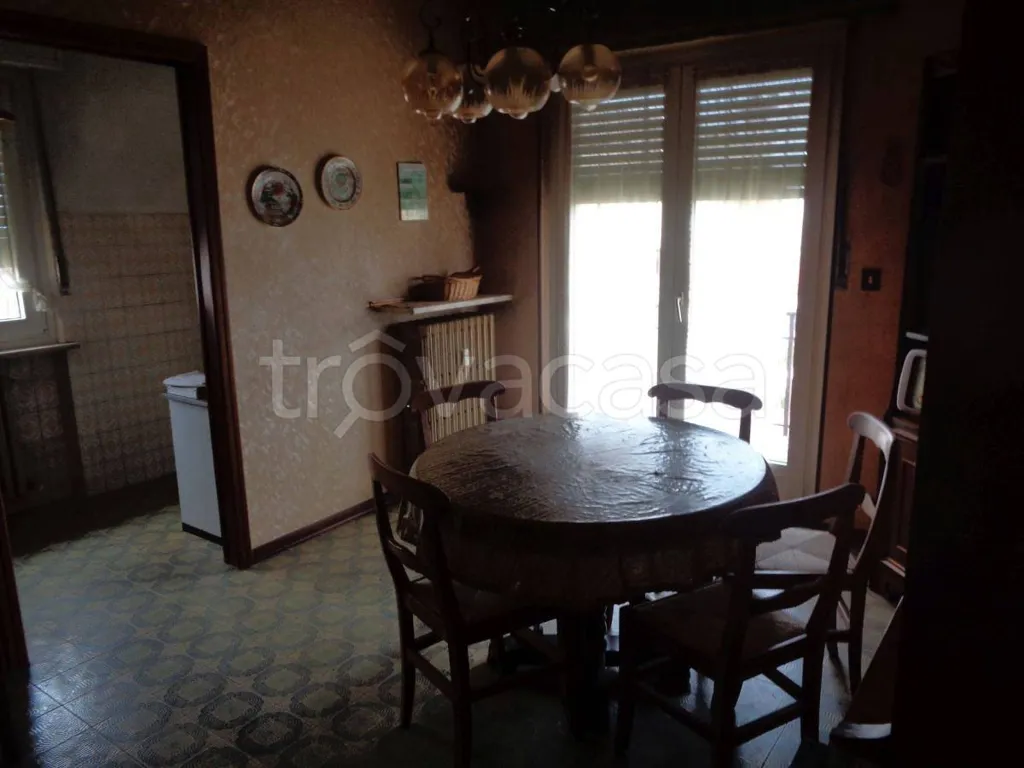 Söögituba - Apartment with Balcony in Cuneo