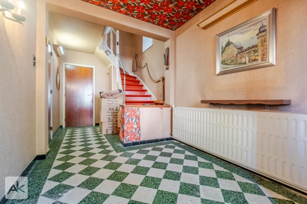 hallway_entrance