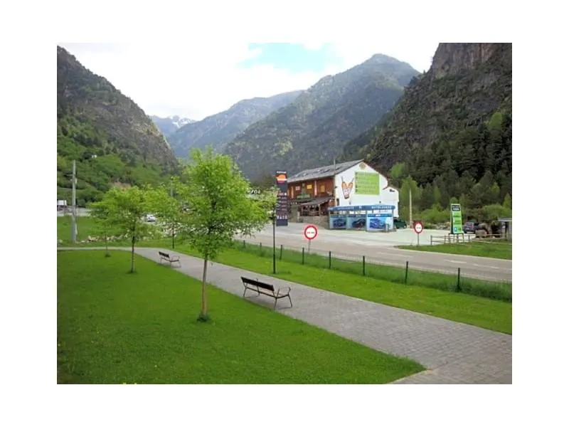 New Flat with Balcony in Bielsa