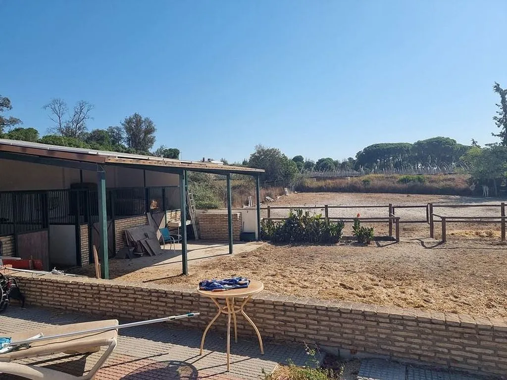 Terrace - Rustic House with Pool in Lucena del Puerto
