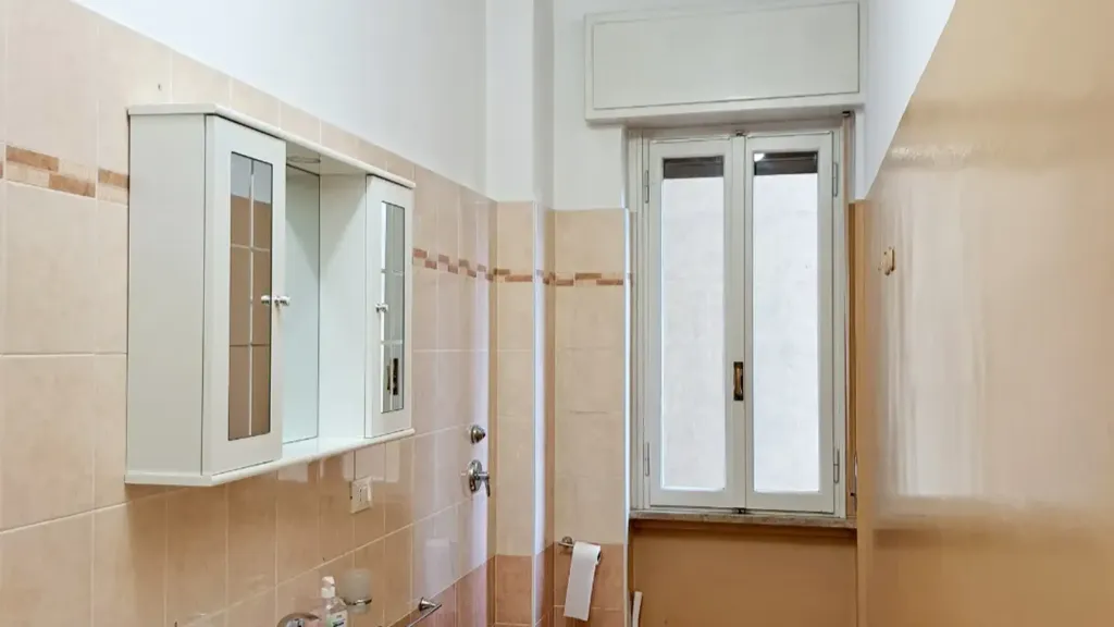 Bathrooms - Furnished Flat with Balcony in Milan