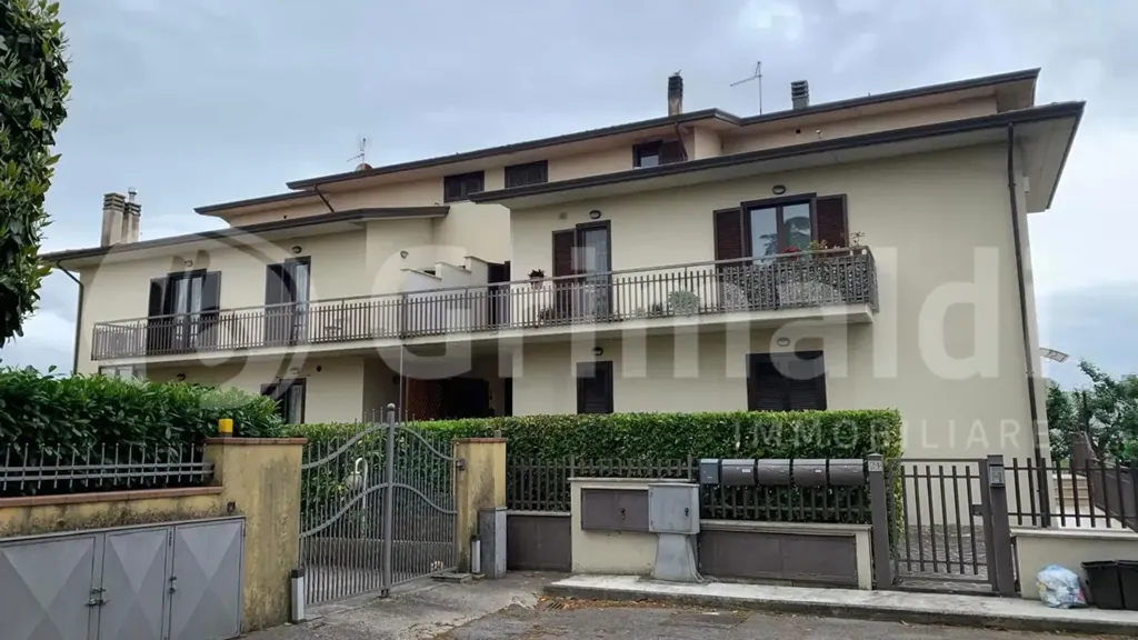 Esterno - Quadrilocale with Balconies in Assisi